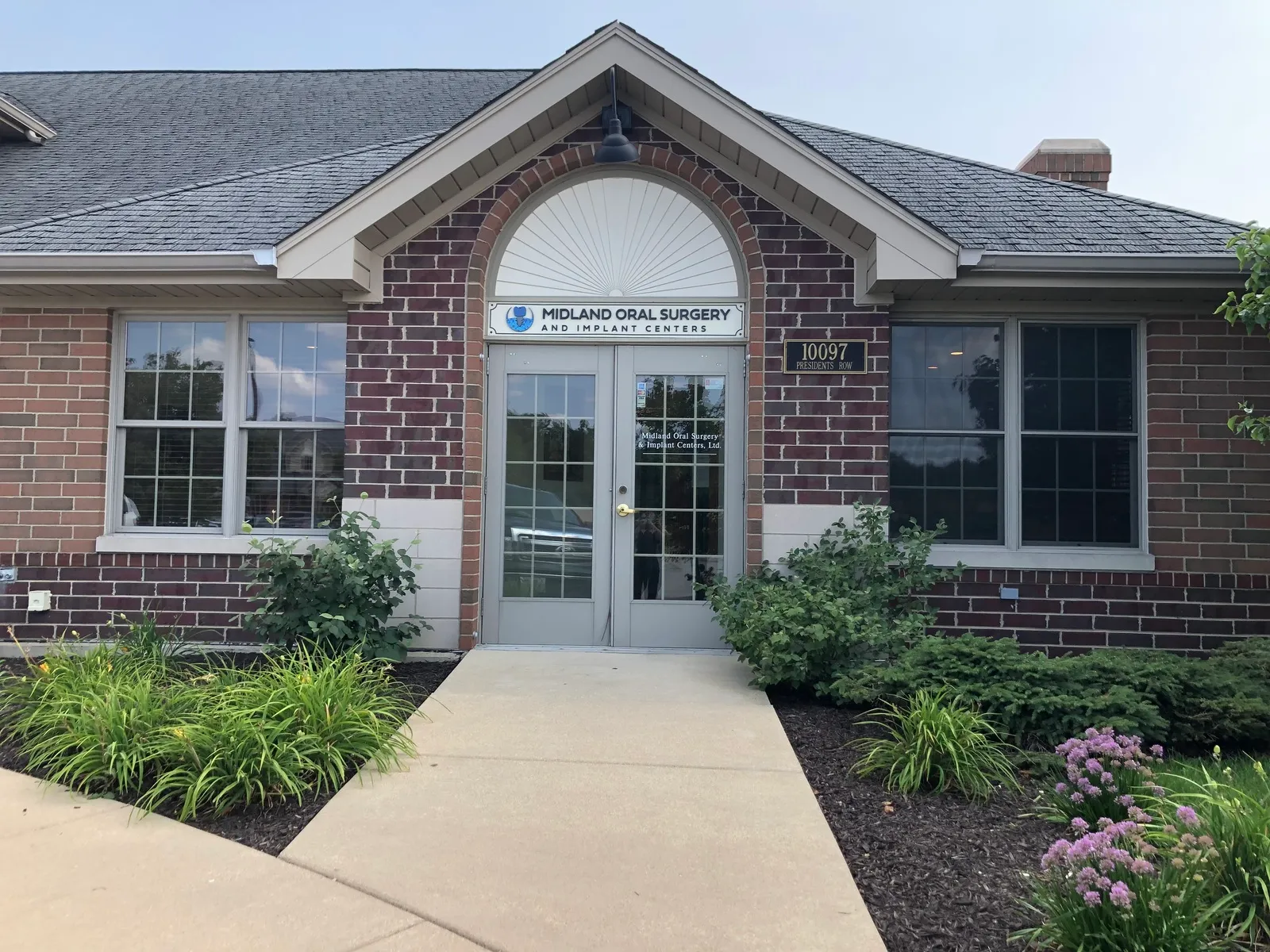 Oral Surgeons in Frankfort, Tinley Park & Oak Lawn Midland Oral Surgery